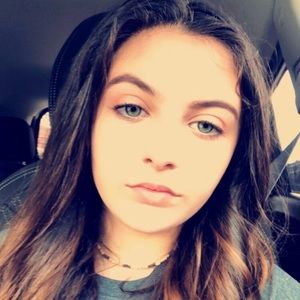 Meet your Posher, Lily